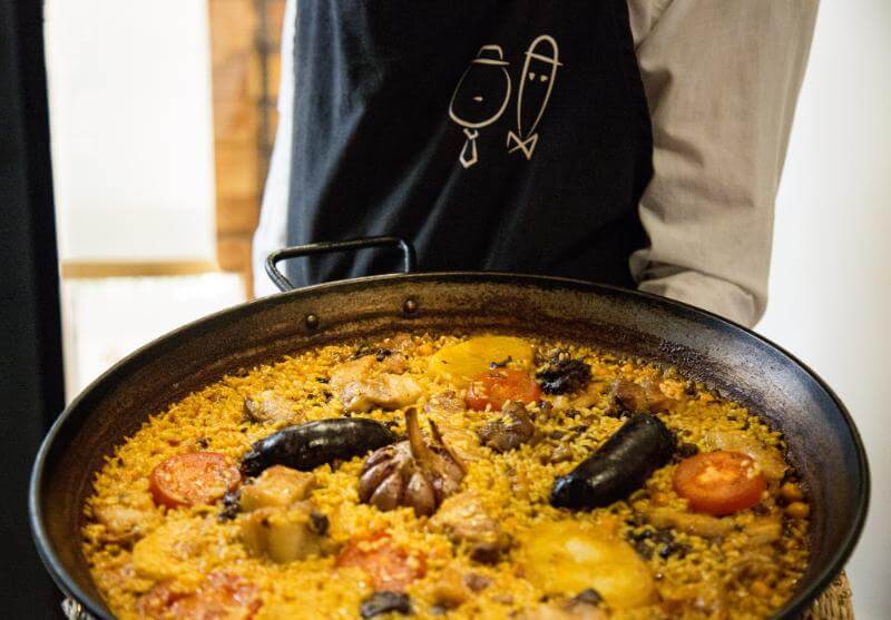 Arroz al horno en paella